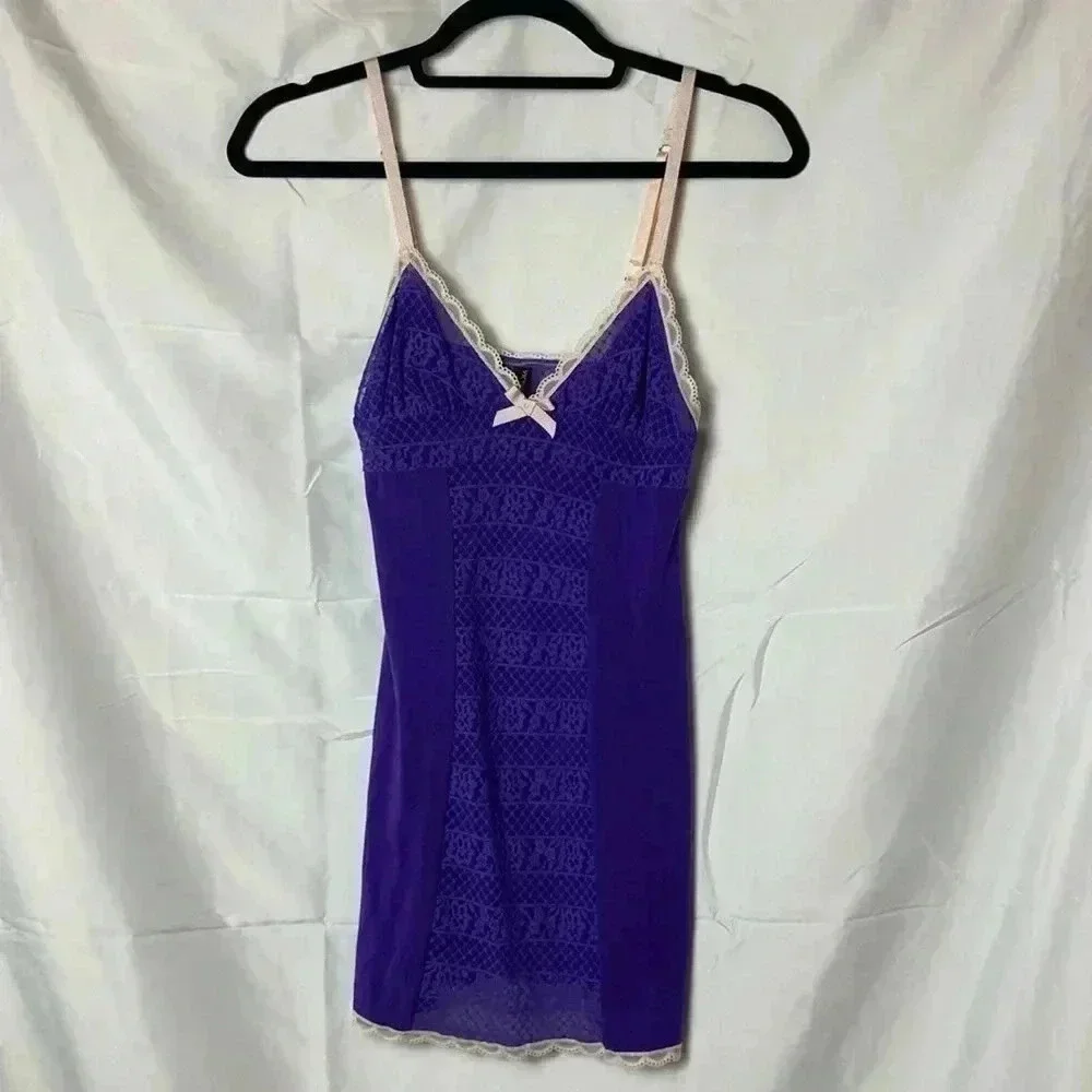 Victoria‎ secret night gown